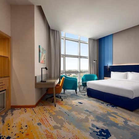 Hotel La Quinta By Wyndham Abu Dhabi Al Wahda Esterno foto