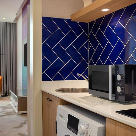 Hotel La Quinta By Wyndham Abu Dhabi Al Wahda Esterno foto