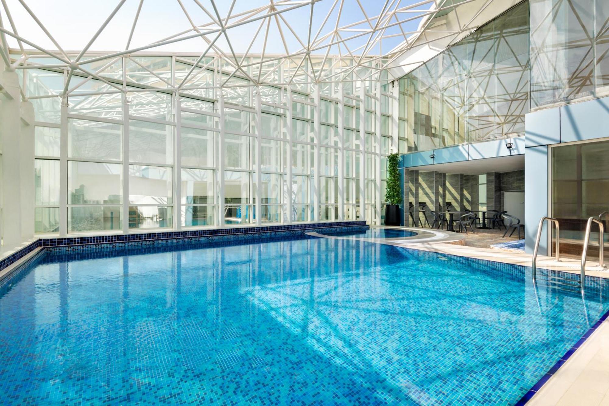 Hotel La Quinta By Wyndham Abu Dhabi Al Wahda Esterno foto