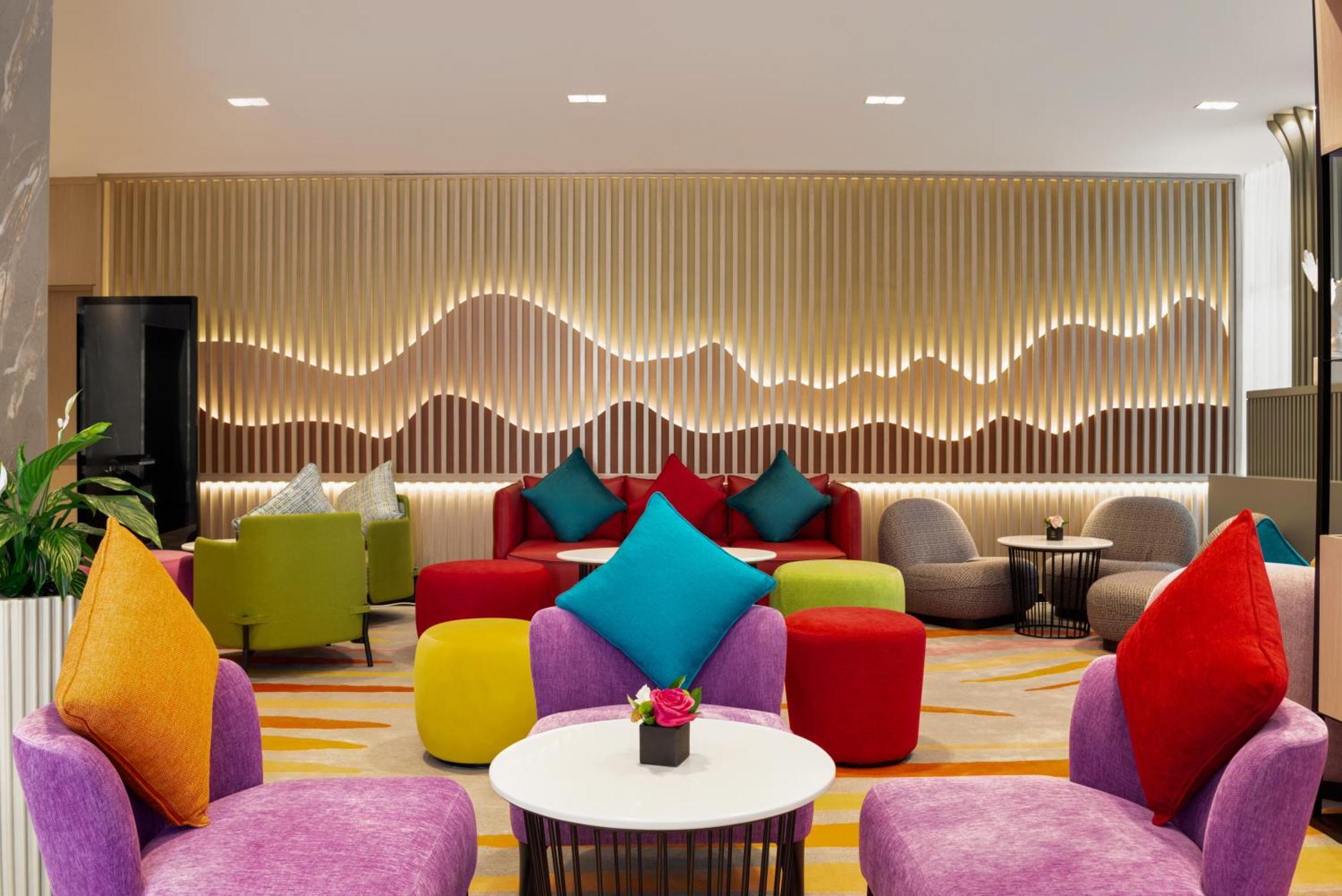 Hotel La Quinta By Wyndham Abu Dhabi Al Wahda Esterno foto